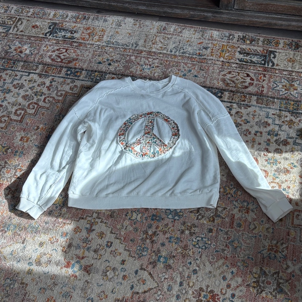 Easel Floral Peace Sign White Sweater